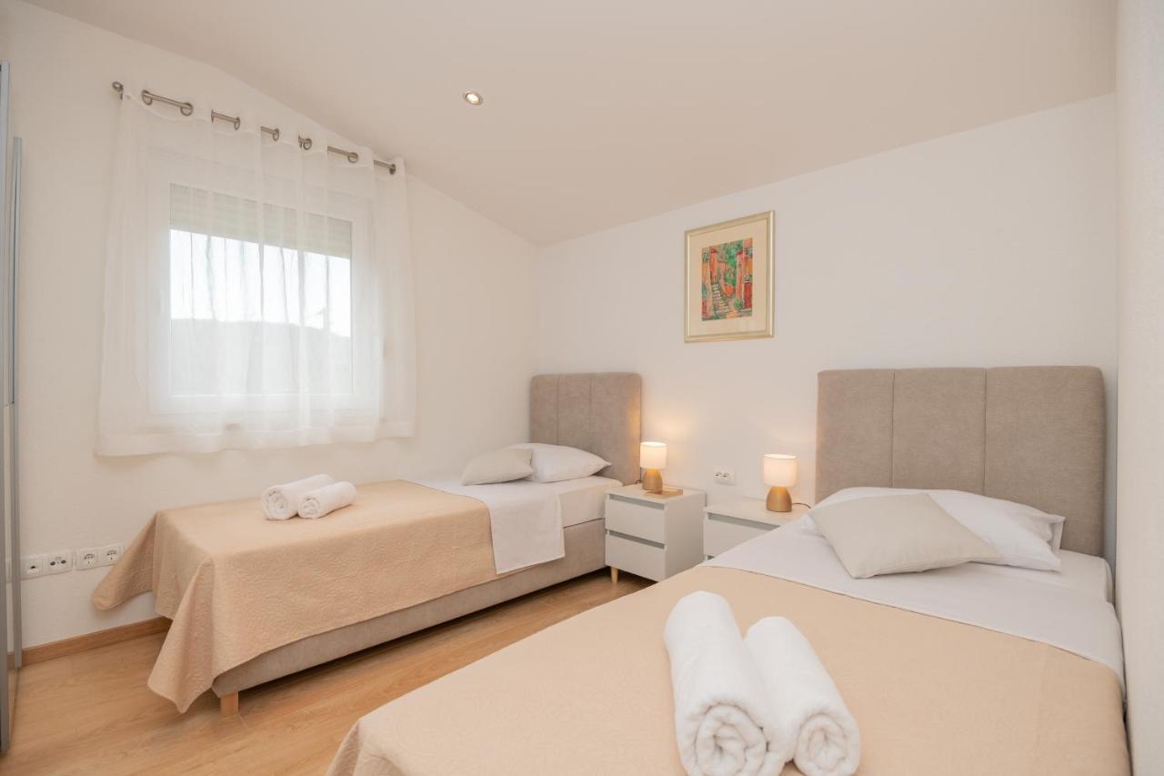 Holiday Home Terra Roca - Imotski, Natural Environment With Complete Peace And Quiet. 外观 照片